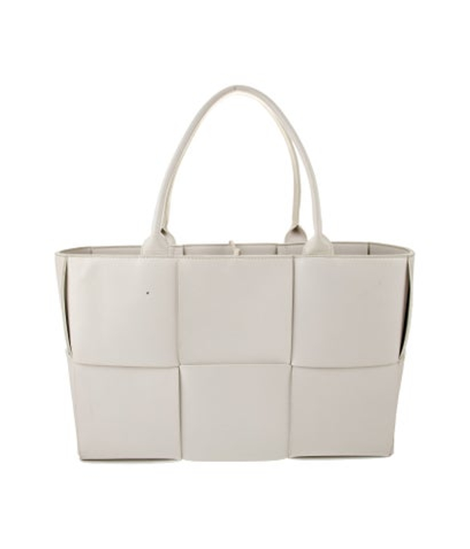 Bottega Veneta Veneta Intrecciato Arco Medium