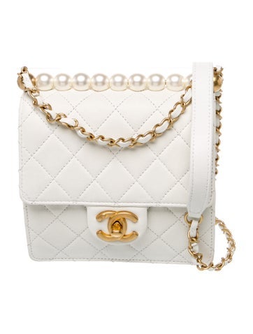 Small Chic Pearls Flap Bag