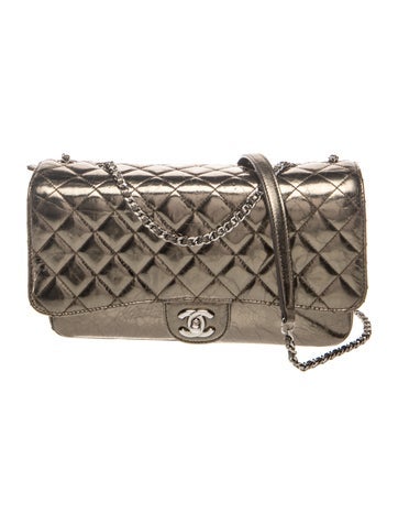 Medium Clams Pocket Flap Bag