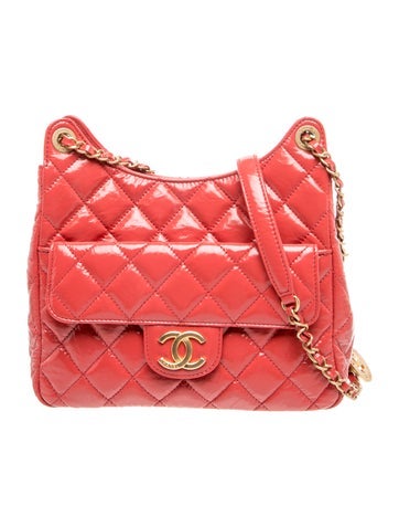 Quilted Patent Wavy CC Hobo