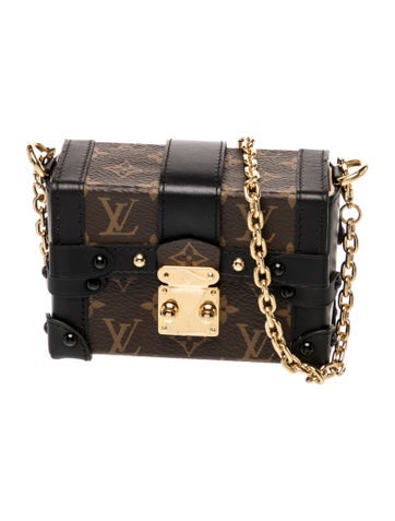 LV Monogram Essential Trunk