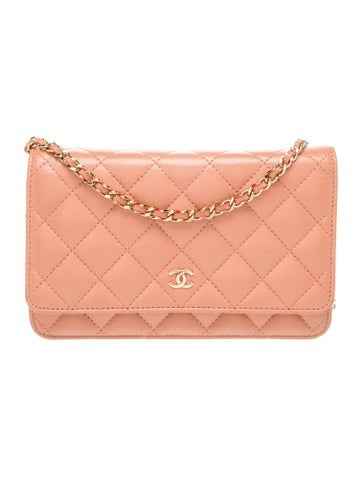 Classic Quilted Wallet On Chain