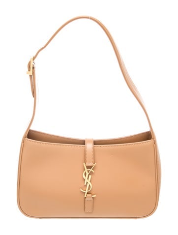 Leather Le 5 à 7