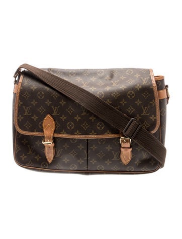 LV Monogram Sac Gibeciere GM