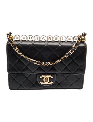 Medium Chic Pearls Flap Bag