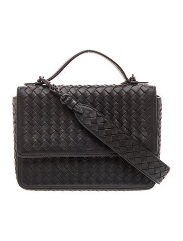 Intrecciato Black Alumna Shoulder Bag