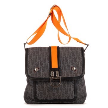Canvas Trotter Messenger Flap null