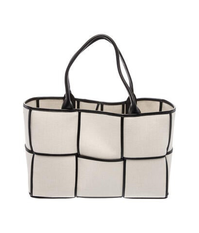 Bottega Veneta Veneta Intrecciato Arco Medium W Tags