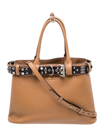 Vitello Daino Leather Buckle Bag w/Belt Large 2025