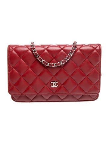 Classic Quilted Wallet On Chain
