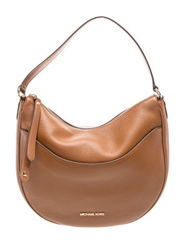 Signature Shoulder Bag