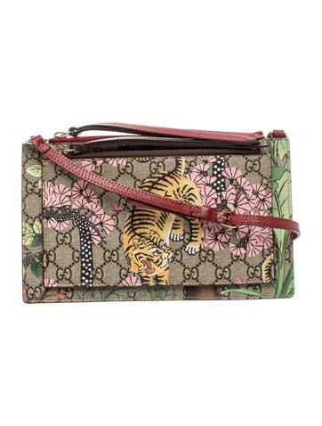 Gucci GG Supreme Crossbody Bag