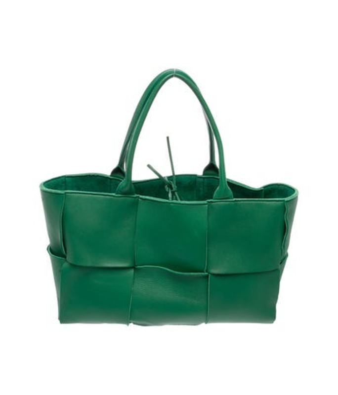 Bottega Veneta Veneta Intrecciato Arco Medium