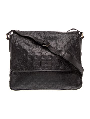 GG Signature Shoulder Bag