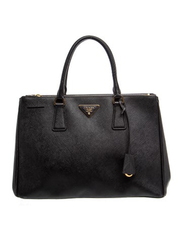 Saffiano Leather Galleria Double Zip Medium