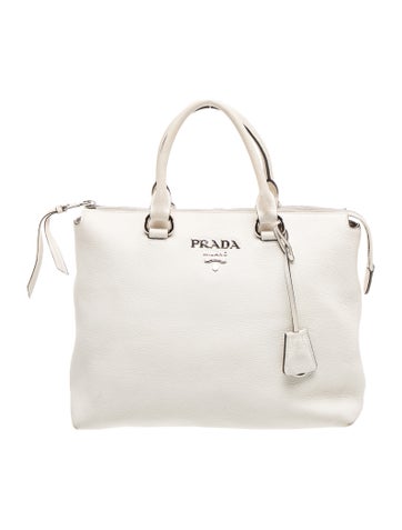 Enameled Metal Triangle Vitello Daino Tote