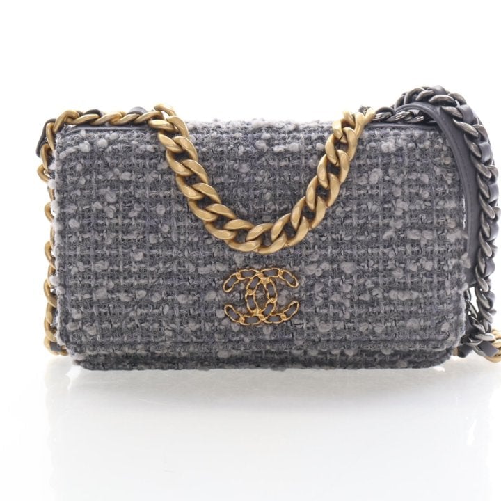 Chanel Tweed 19 Wallet On Chain (WOC)