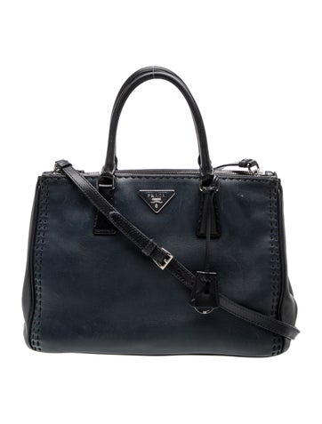 Enameled Metal Triangle Galleria Double Zip