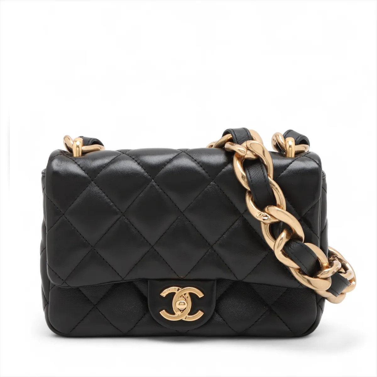 Chanel Matelasse Lambskin Chain Shoulder Bag Black Gold Metal Fittings random pl