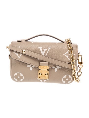 Monogram Giant Pochette Métis East West