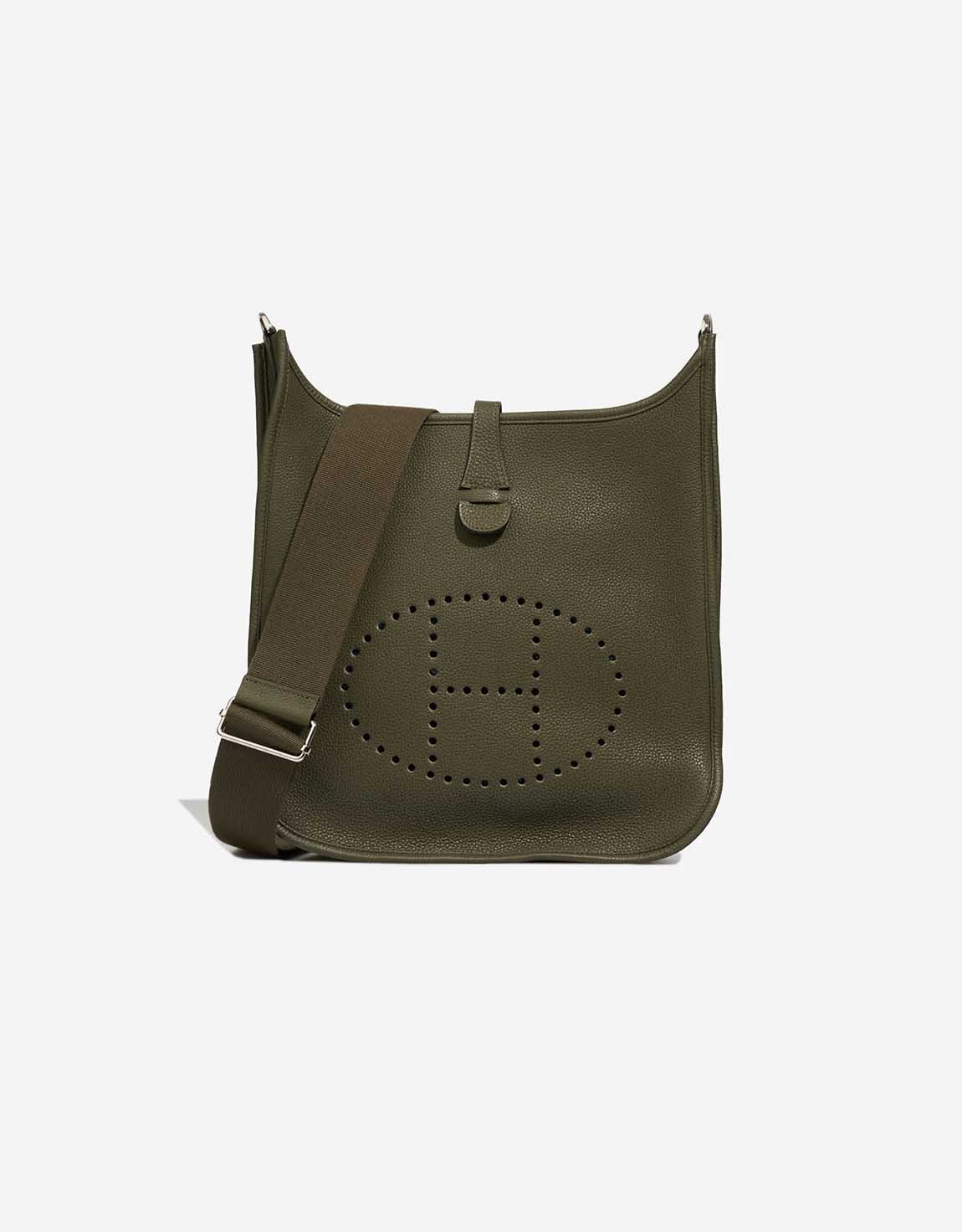 
		Evelyne 29 Taurillon Clémence Olive    