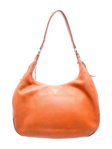 Vitello Daino Leather Shoulder Bag
