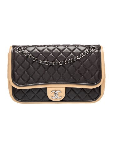 Jumbo Classic Twist Flap Bag