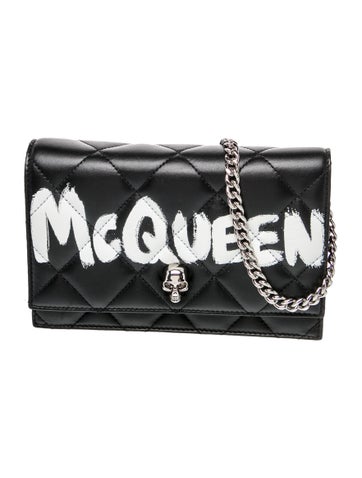 Skull Clutch