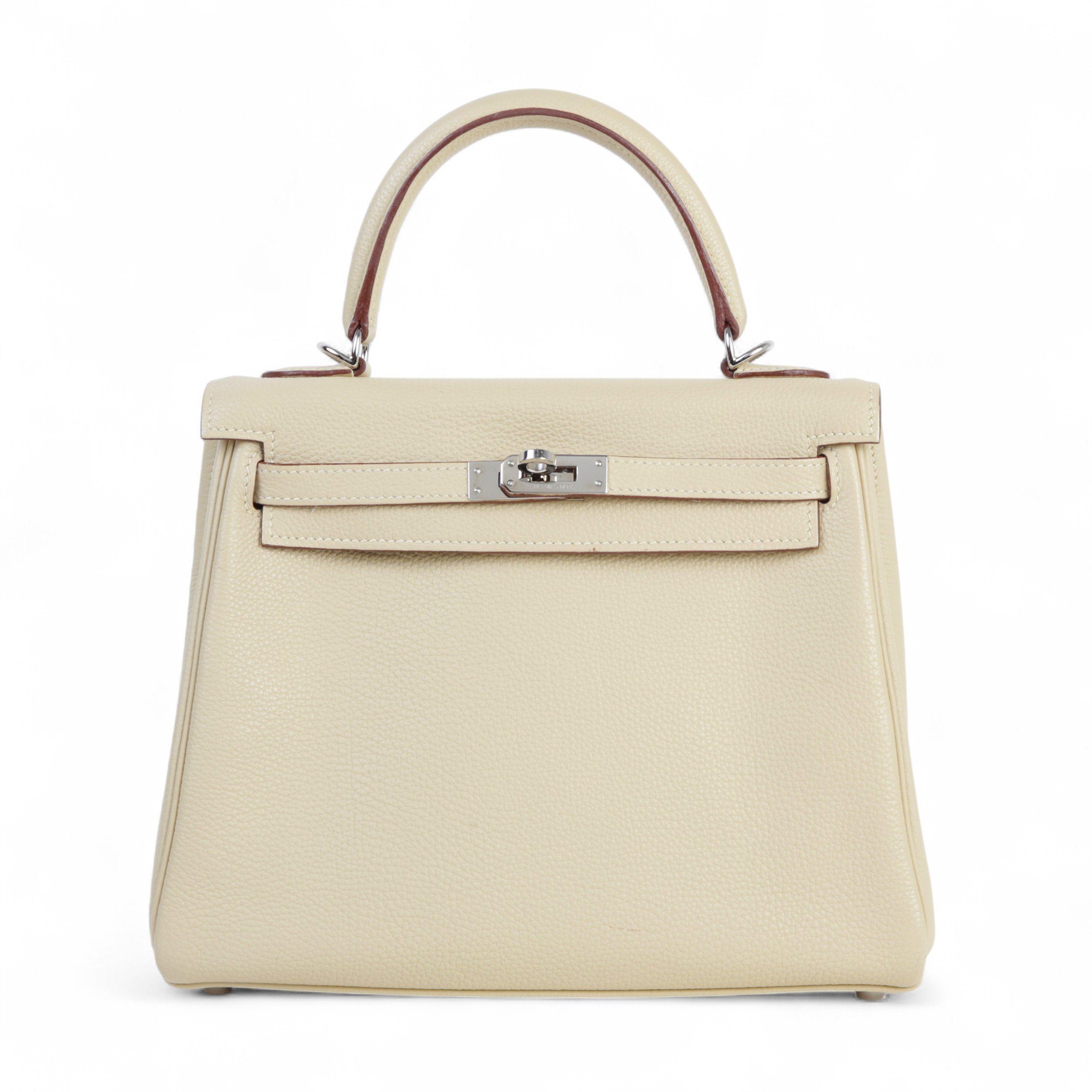 Hermes Very Good ( Rank A) HERMÈS Kelly 25 Parchemin (3C) Togo Palladium hardware Square K (2007)