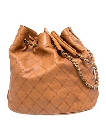 Quilted Chain Bucket Bag
