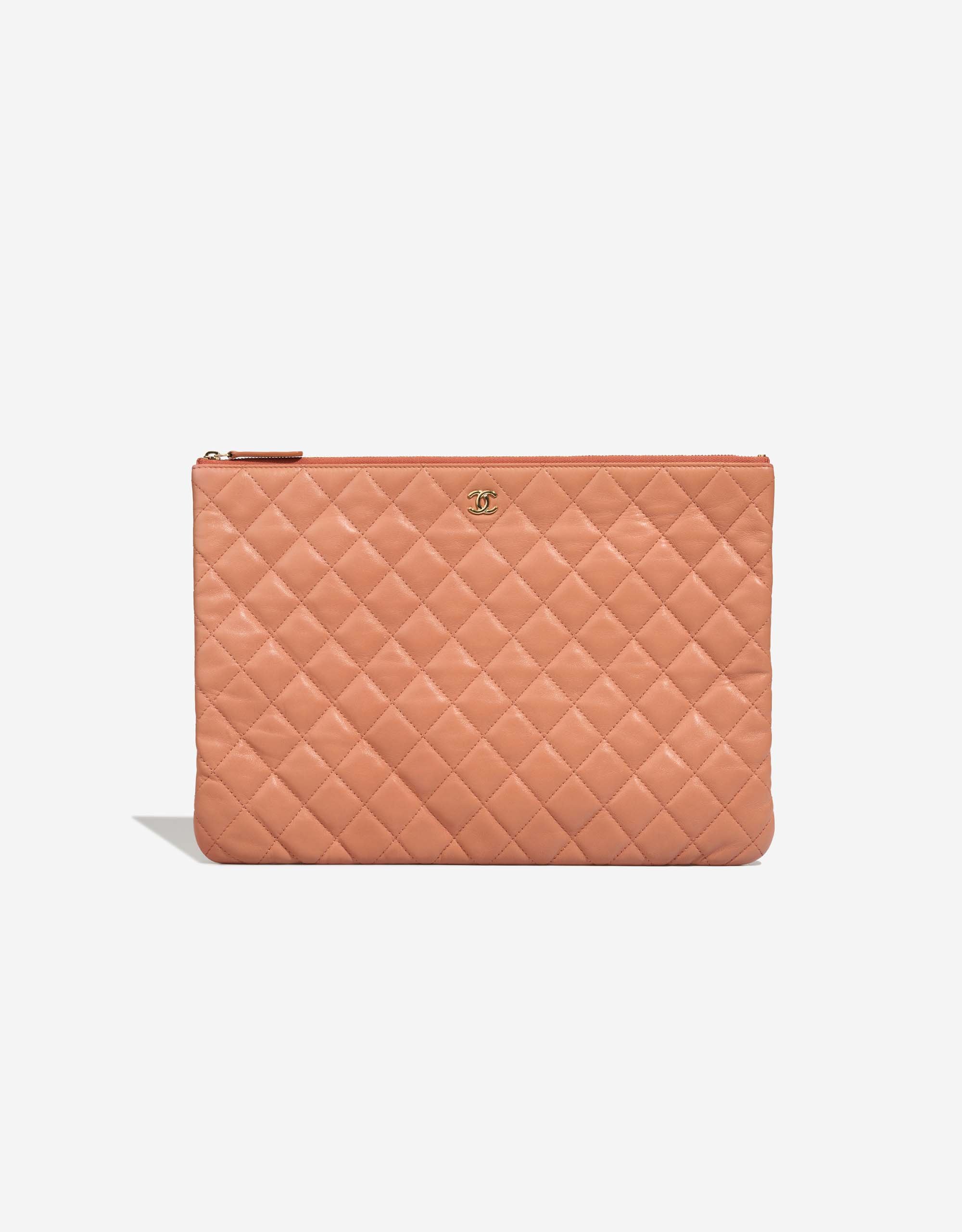 
		Timeless Clutch Lamb Blush    