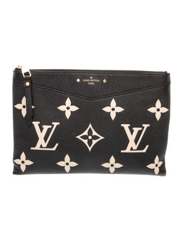 Monogram Giant Daily Pouch