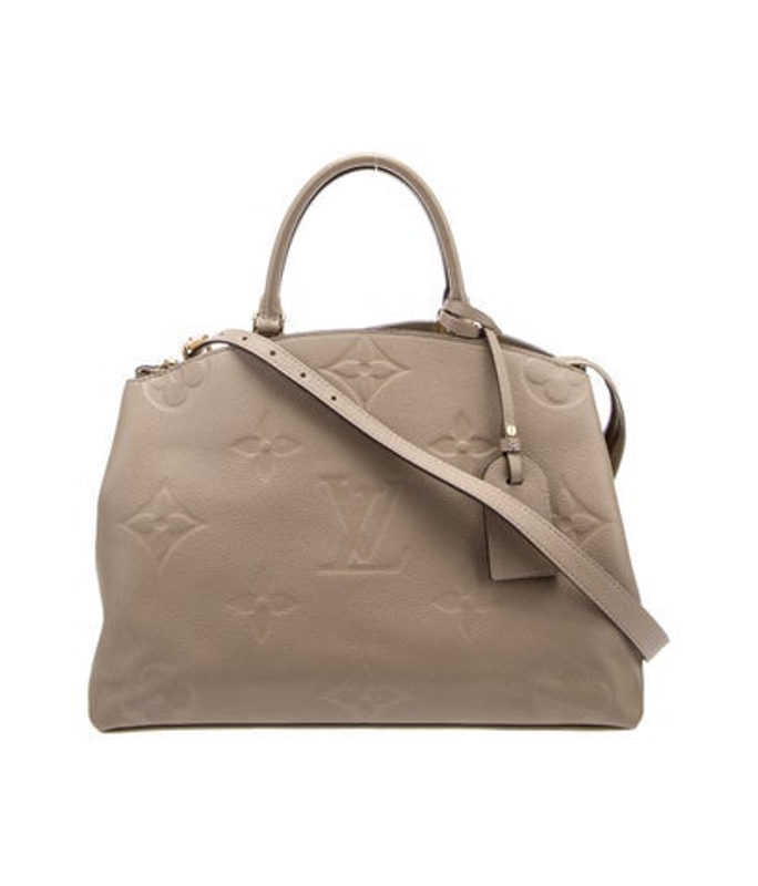 Louis Vuitton Vuitton Monogram Giant Grand Palais