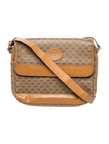 Interlocking G Micro GG Supreme shoulder