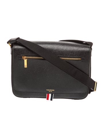 Signature Pebble Grain Reporter Medium w/ Tags