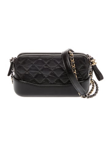 Gabrielle Clutch w/ Chain