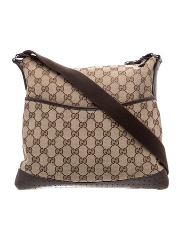 GG Canvas Messenger Bag Medium