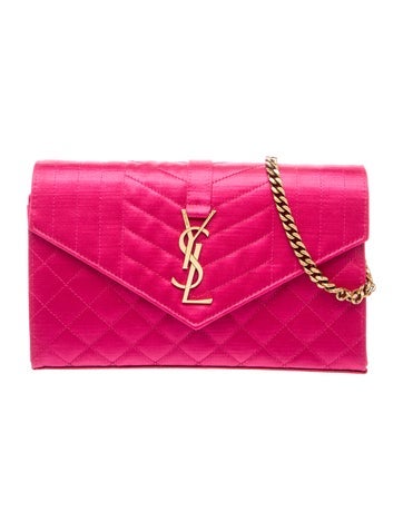 Chevron Clutch 2023