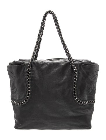Modern Chain Tote
