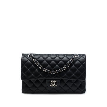 Medium Classic Lambskin Double Flap