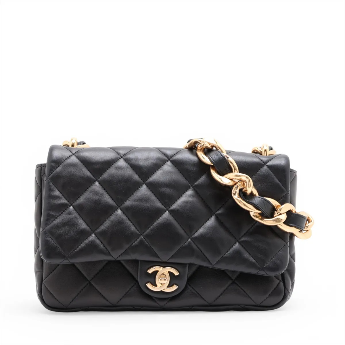 Chanel Matelasse Lambskin Chain Shoulder Bag Black Gold Metal Fittings random pl
