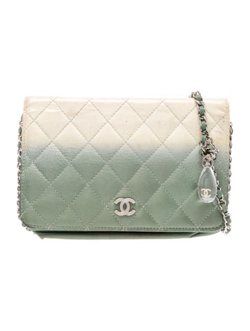 Quilted Ombré Wallet On Chain
