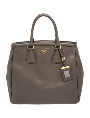 Signature Saffiano Tote