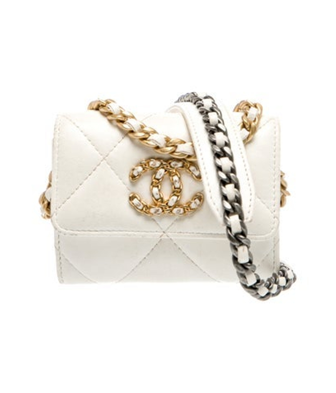Chanel 19 Card Holder On Chain
