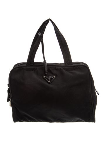 Enameled Metal Triangle Black Nylon Handle Bag