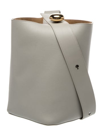 Leather Pebble Bucket Medium 2024