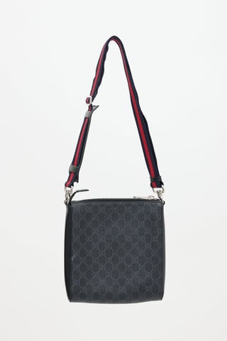GG Supreme Small Messenger Bag