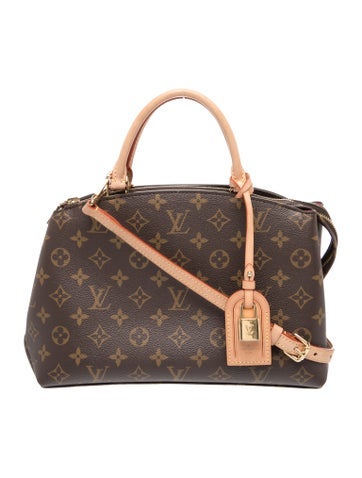 LV Monogram Grand Palais