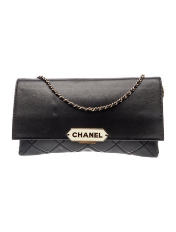 Retro Label Chain Clutch