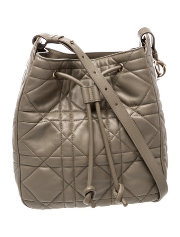 Leather Cannage D-Motion Bag Medium 2025